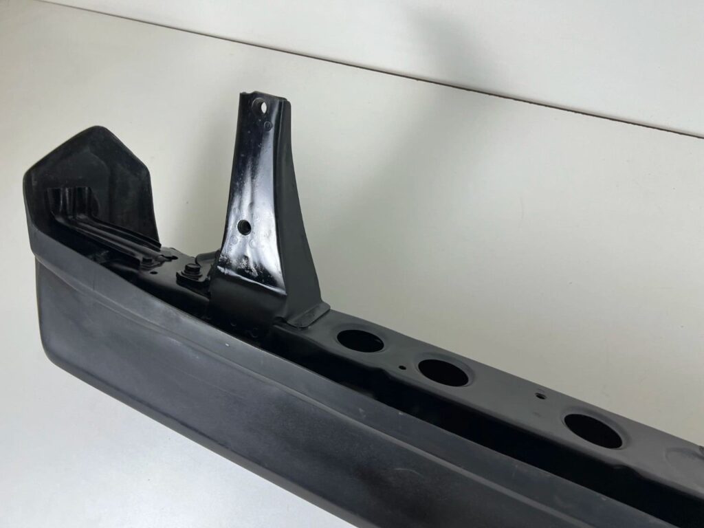 Corolla 1980 - 1983 KE70 Te72 rubber rear bumper (14)