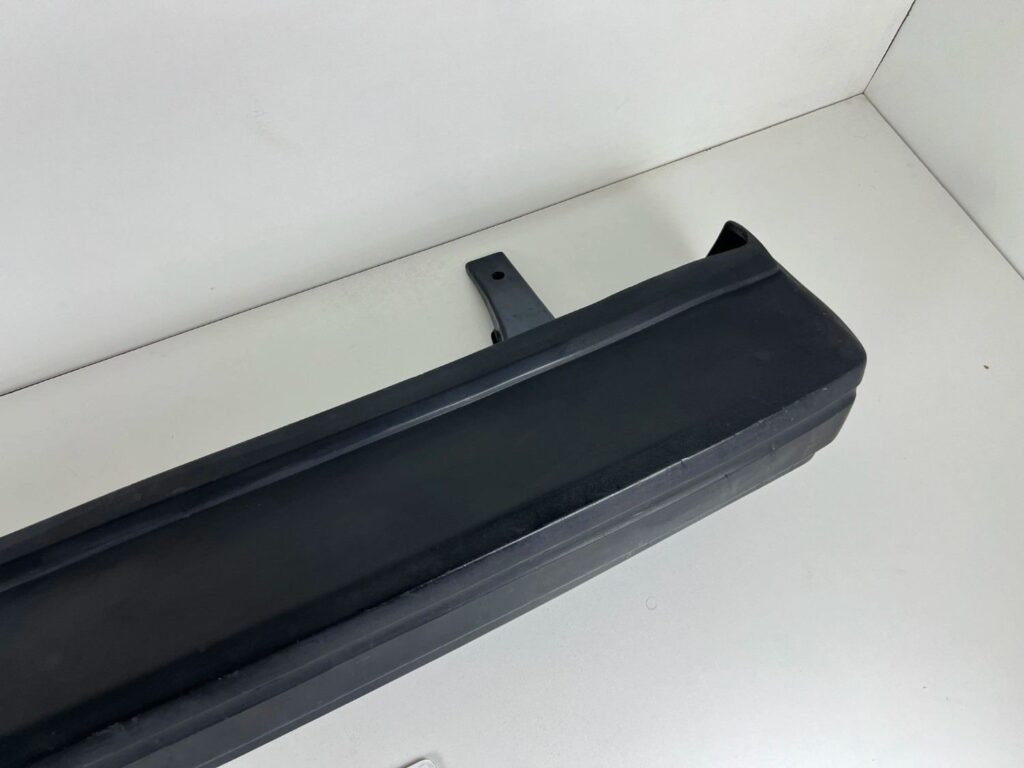 Corolla 1980 - 1983 KE70 Te72 rubber rear bumper (4)