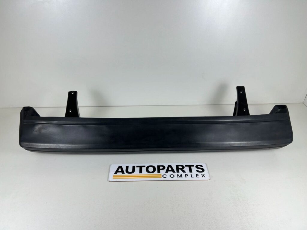 Corolla 1980 - 1983 KE70 Te72 rubber rear bumper (8)