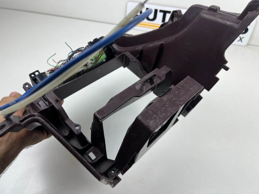 Corolla 1988 - 1991 AC control panel and cup holder console ae92 (1)