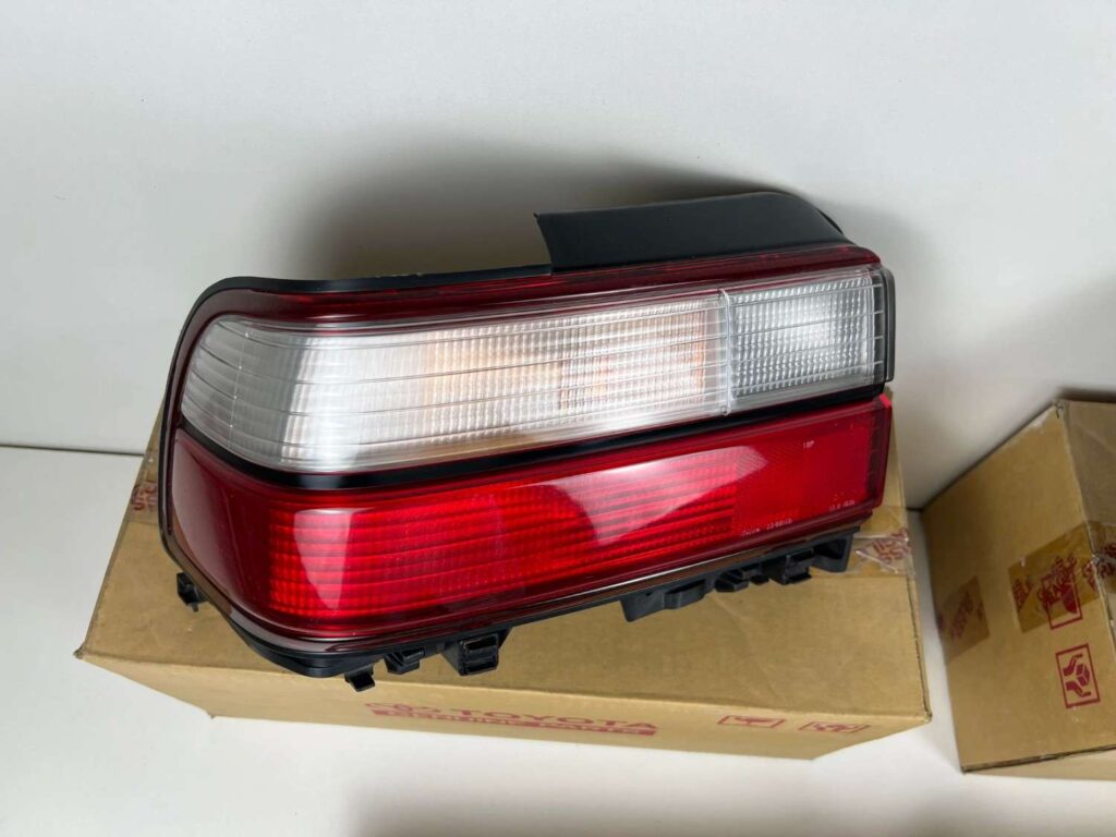 Corolla AE101 Ae100 OEM JDM Tail lights set with reflector garnish (10)