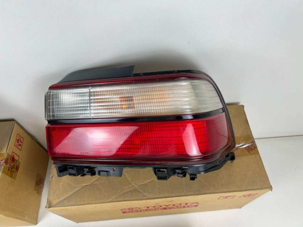 Corolla AE101 Ae100 OEM JDM Tail lights set with reflector garnish (11)