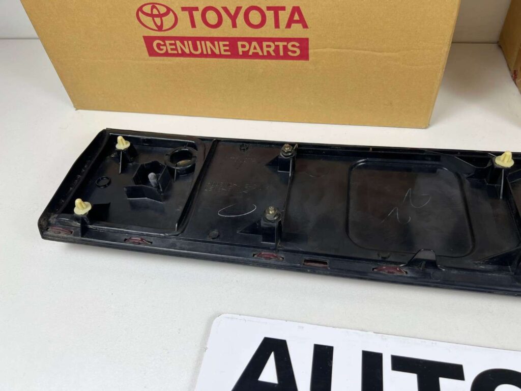 Corolla AE101 Ae100 OEM JDM Tail lights set with reflector garnish (16)