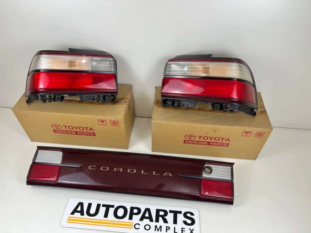 Corolla AE101 Ae100 OEM JDM Tail lights set with reflector garnish (2)