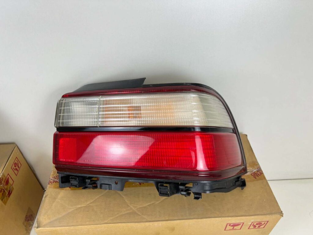 Corolla AE101 Ae100 OEM JDM Tail lights set with reflector garnish (4)