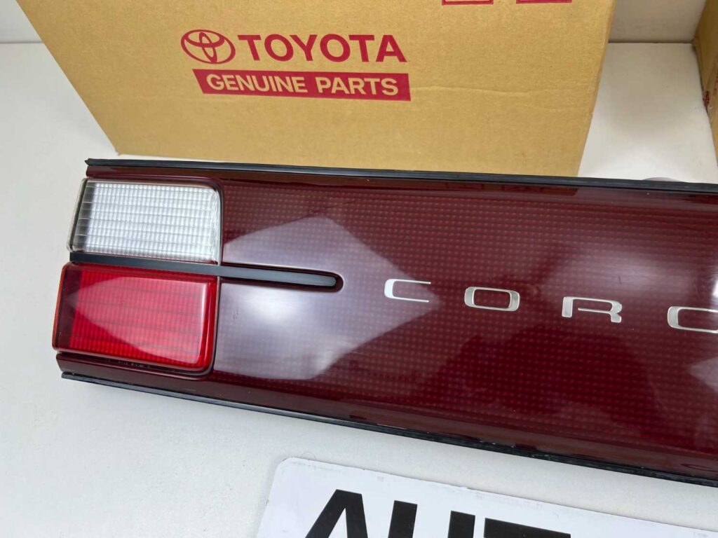 Corolla AE101 Ae100 OEM JDM Tail lights set with reflector garnish (7)