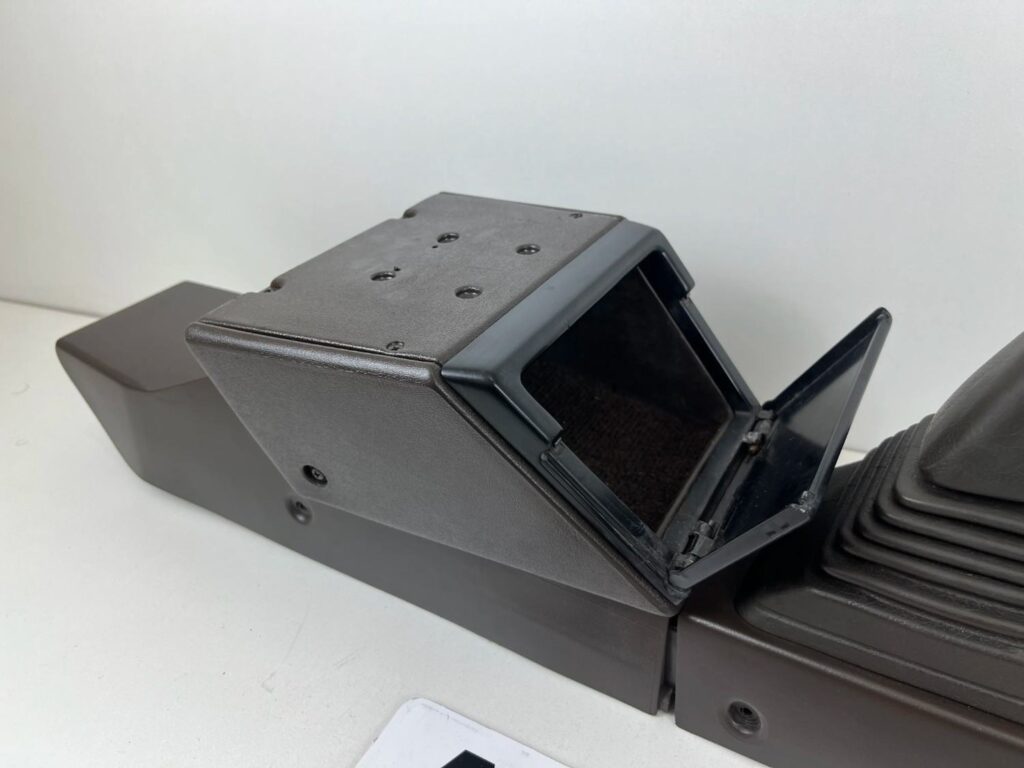 Corolla ae82 ae80 1985 1986 1987 Center console (8)