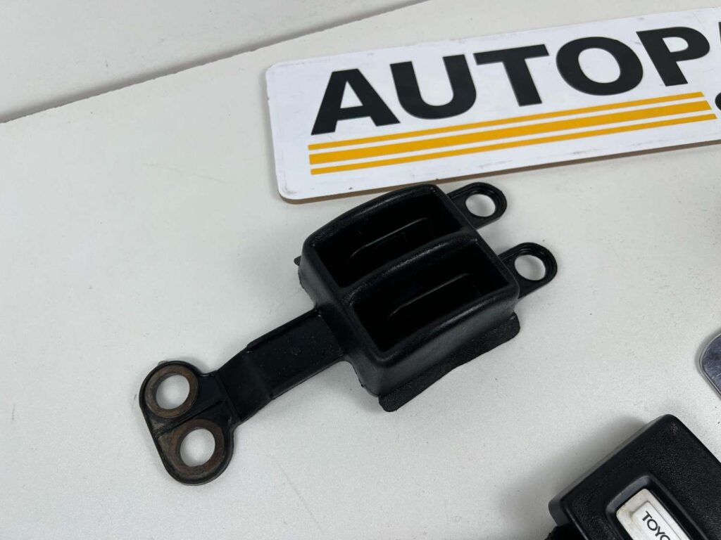 Corolla ke20 Ke25 1971 - 1974 front Seat belts OEM JDM (6)