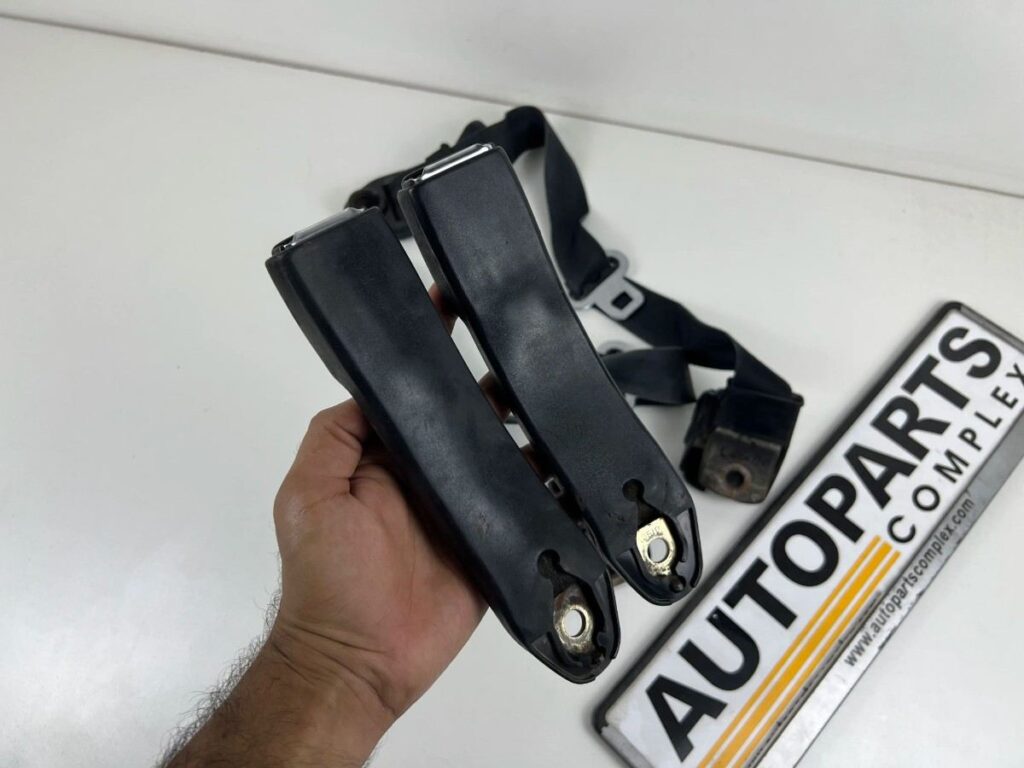 Corolla ke30 te31 ke36 front seat belts (10)