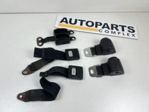 Corolla ke30 te31 ke36 front seat belts (2)