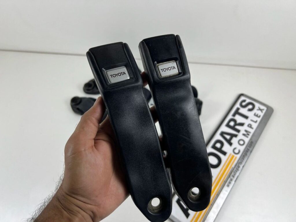 Corolla ke30 te31 ke36 front seat belts (4)