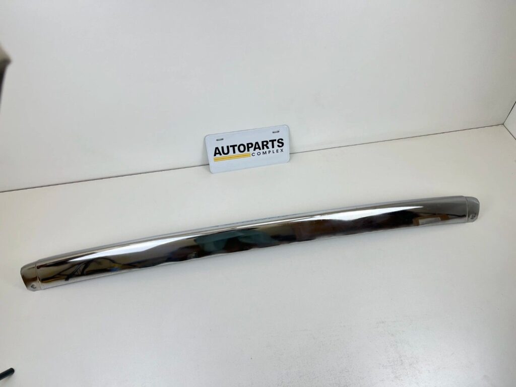Corona RT40 OEM rear bumper bar (2)