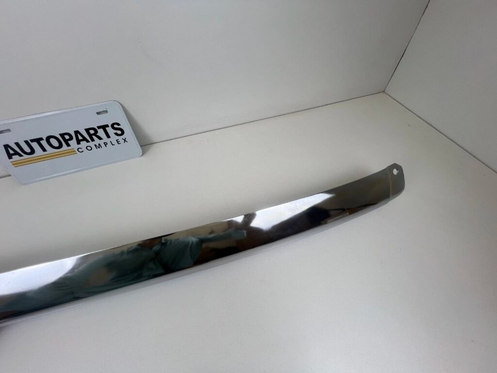 Corona RT40 OEM rear bumper bar (4)