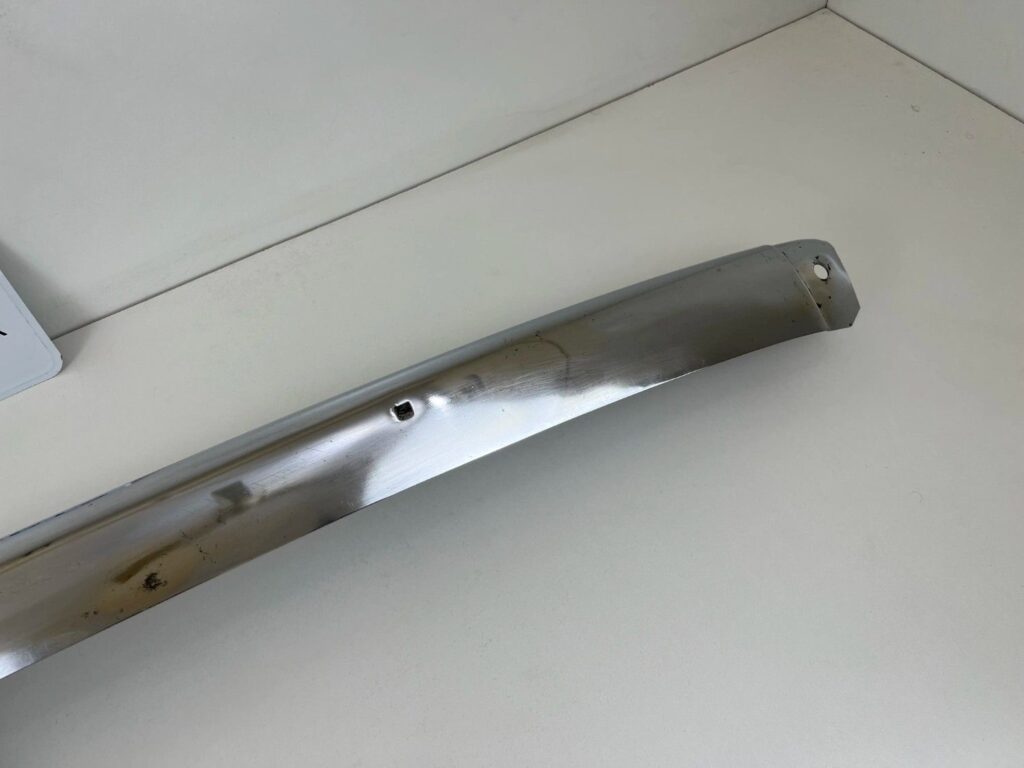 Corona RT40 OEM rear bumper bar (7)