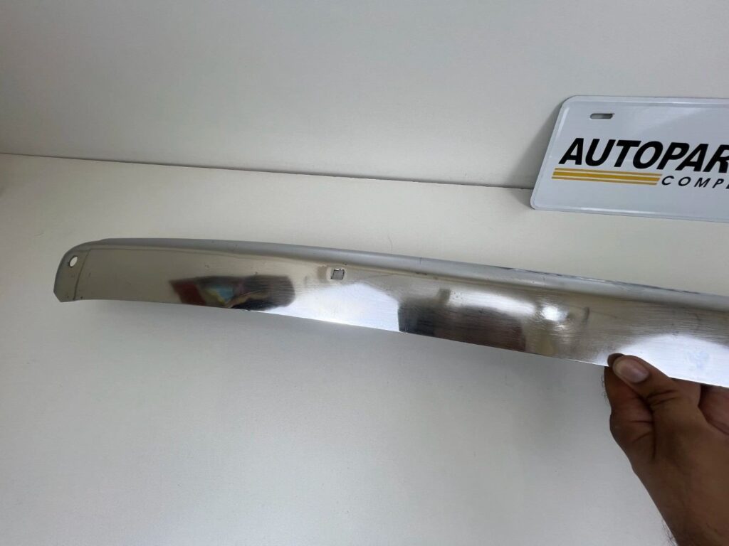 Corona RT40 OEM rear bumper bar (8)