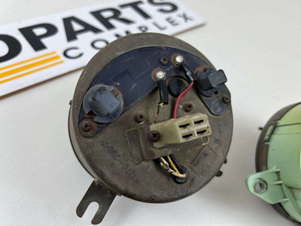 Corona RT80 RT81 Dash clusters and switches (15)