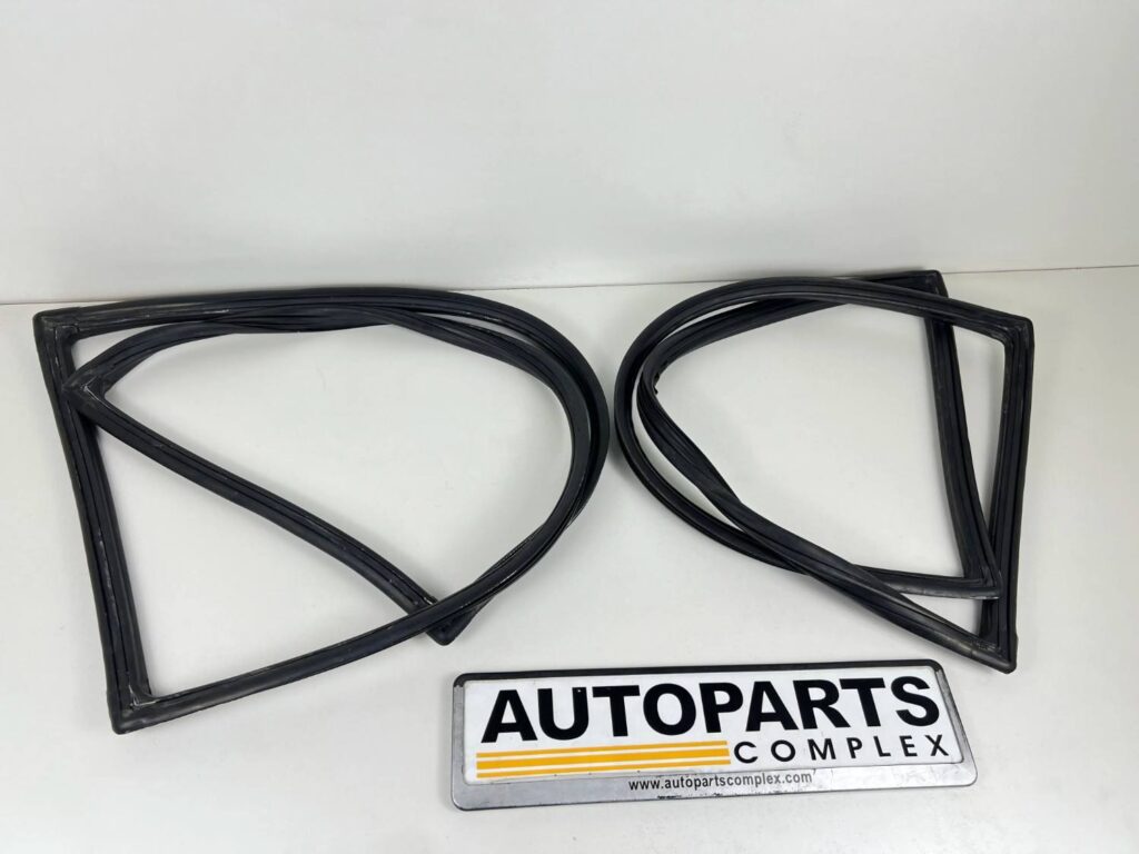 Corona RT80 RT81 front and rear windshield rubber (1)