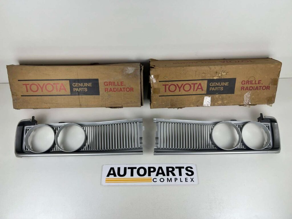 Corona rt81 Rt8# 1972 1973 NOS OEM radiator grille (10)