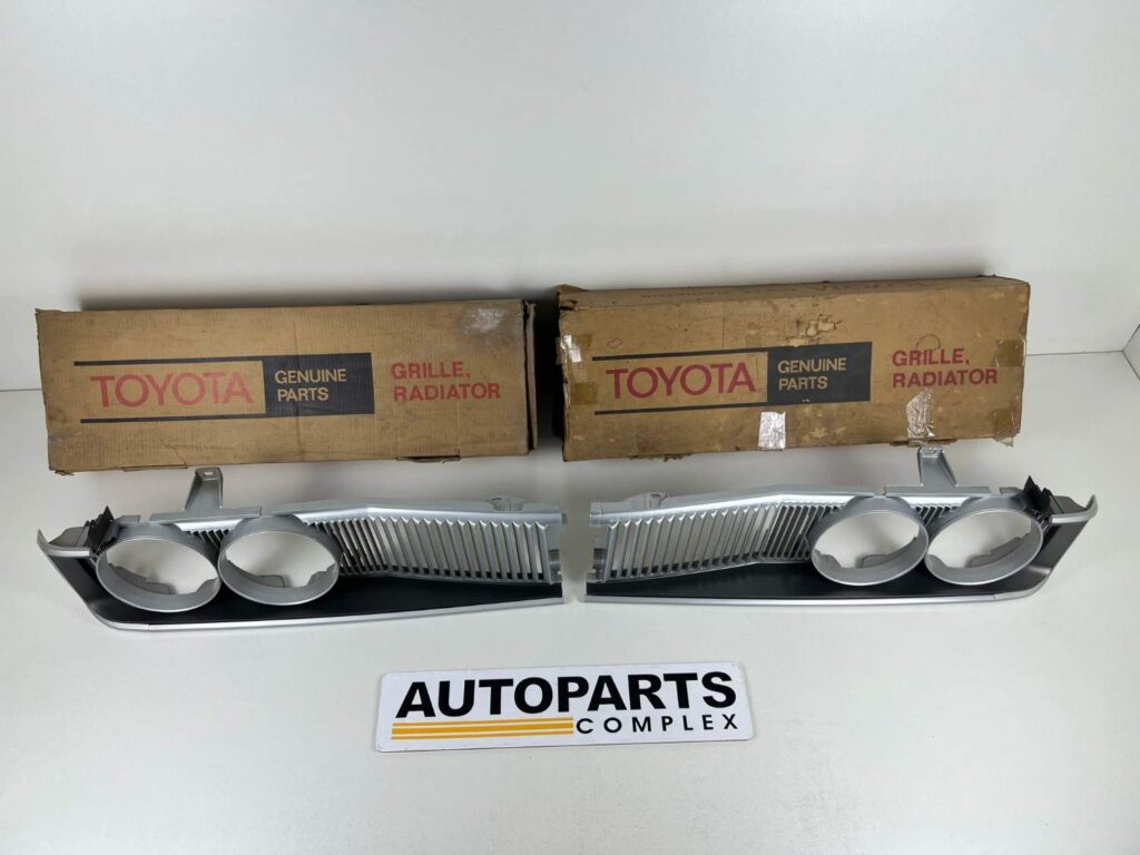 Corona rt81 Rt8# 1972 1973 NOS OEM radiator grille (13)