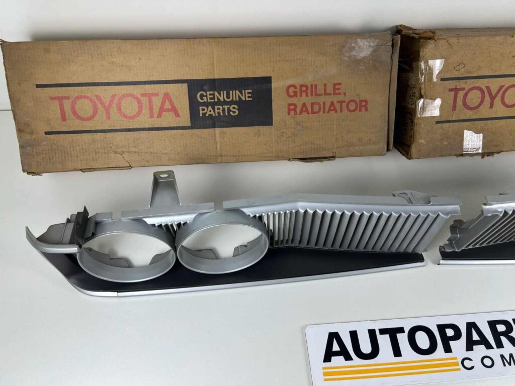 Corona rt81 Rt8# 1972 1973 NOS OEM radiator grille (14)