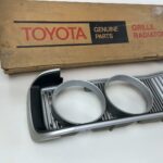 Corona rt81 Rt8# 1972 1973 NOS OEM radiator grille (5)
