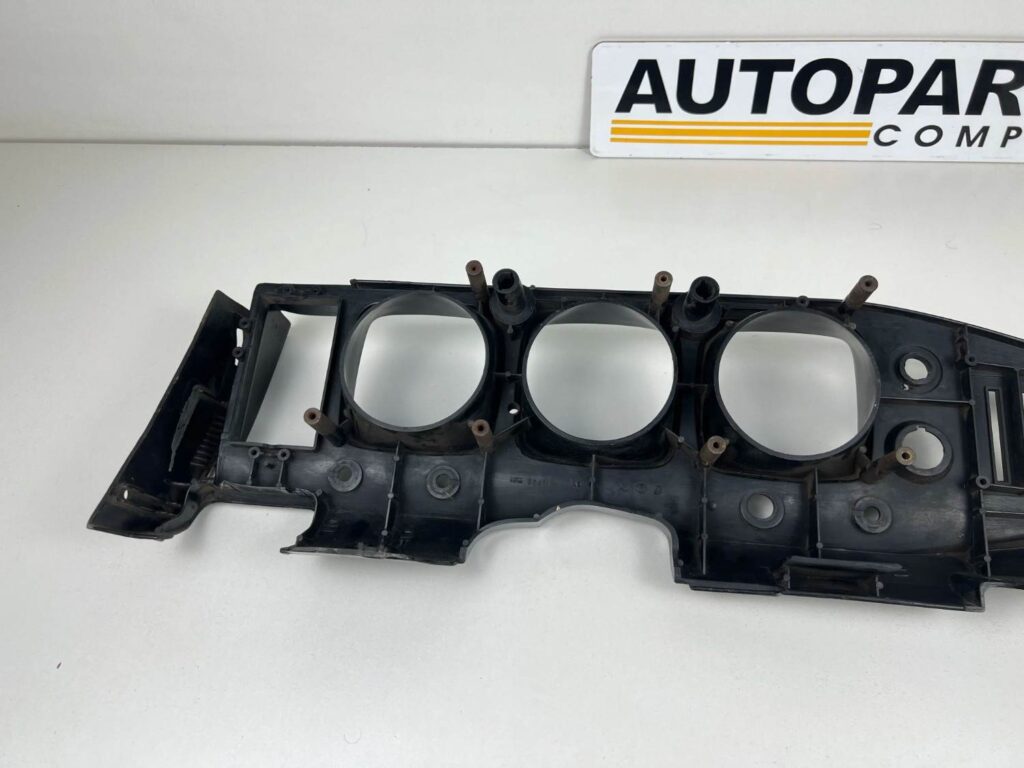 Corona rt81 rt83 1972 1973 Dash cluster garnish panel (RHD) (11)