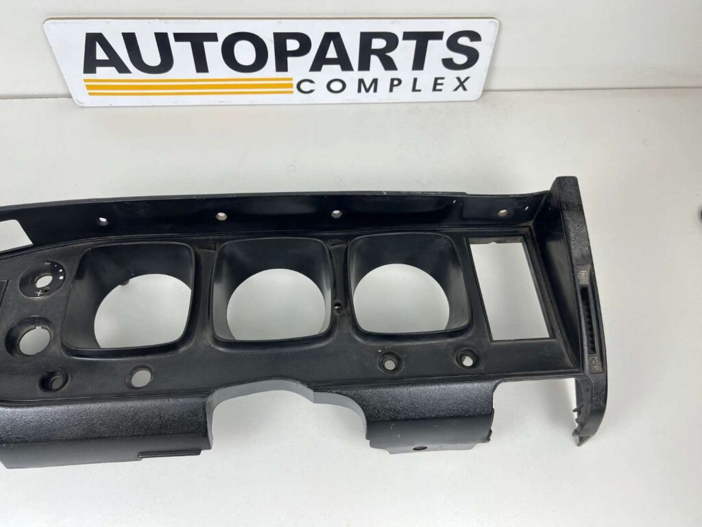 Corona rt81 rt83 1972 1973 Dash cluster garnish panel (RHD) (3)