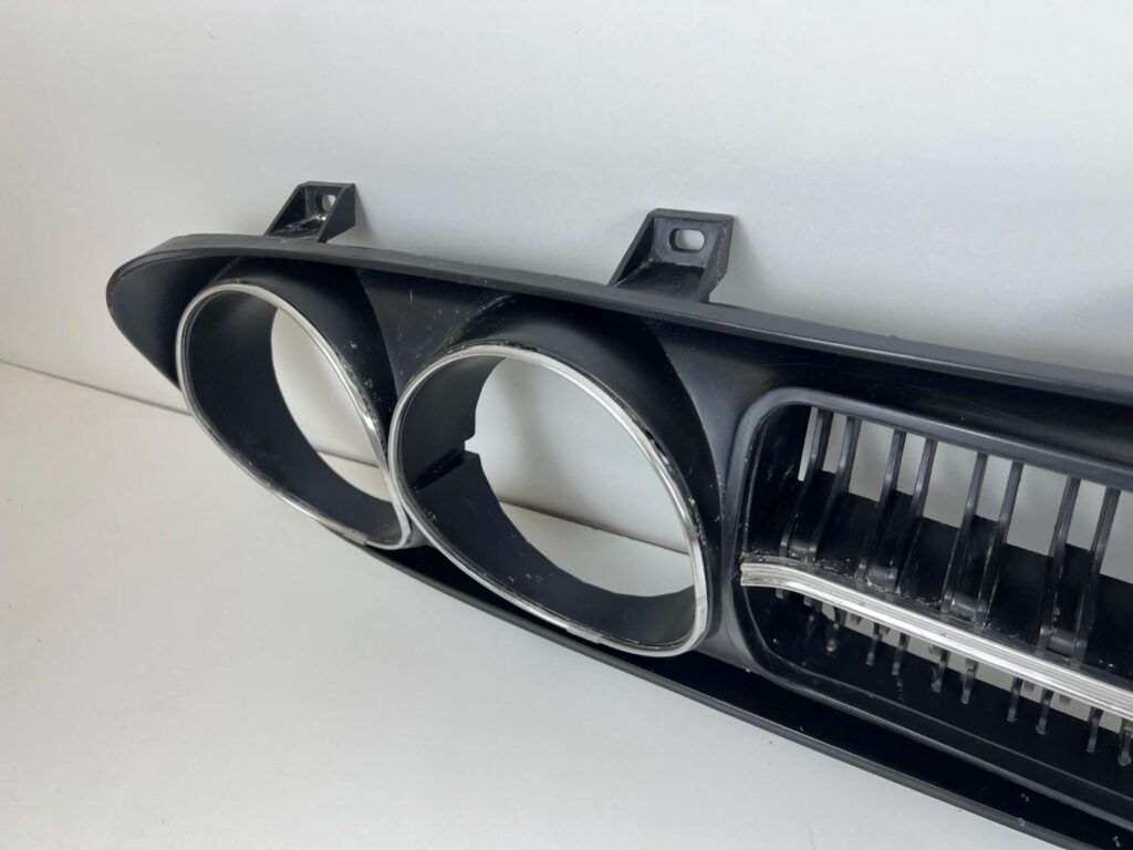DATSUN VIOLET 160J 710 Front Radiator Grille (5)