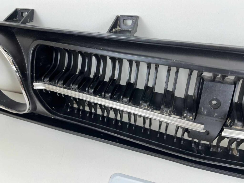 DATSUN VIOLET 160J 710 Front Radiator Grille (7)