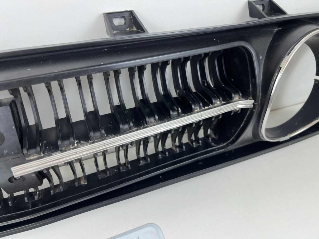 DATSUN VIOLET 160J 710 Front Radiator Grille (8)