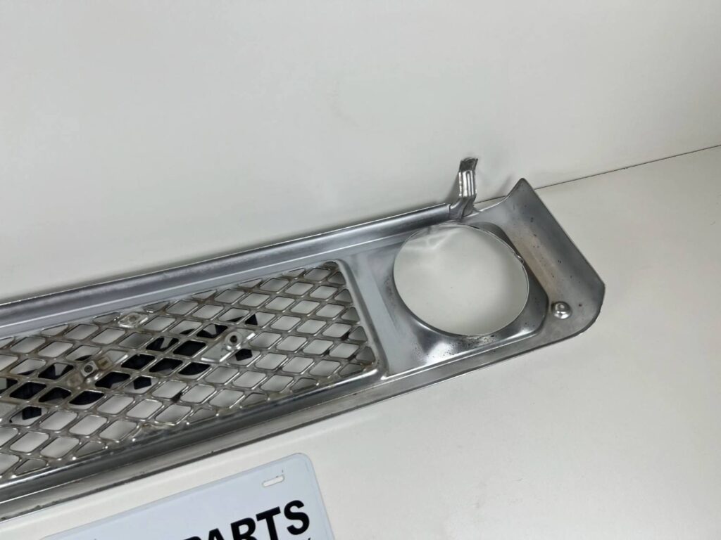 Genuine Toyota Land Cruiser 70 Series Chrome Front Grille BJ70 BJ73 HJ60 Diesel OEM 1985 - 1987 (10)