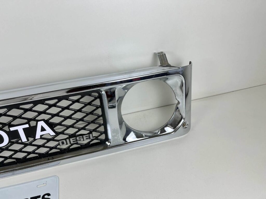 Genuine Toyota Land Cruiser 70 Series Chrome Front Grille BJ70 BJ73 HJ60 Diesel OEM 1985 - 1987 (5)