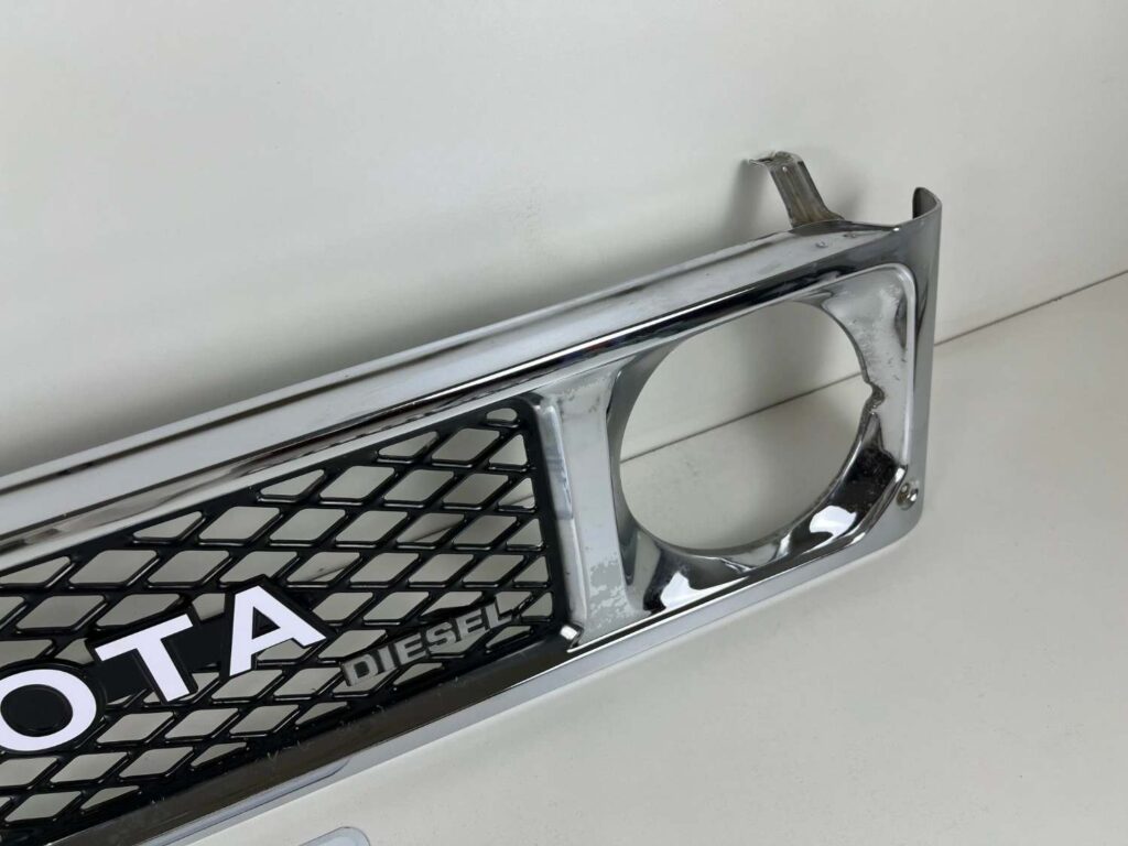 Genuine Toyota Land Cruiser 70 Series Chrome Front Grille BJ70 BJ73 HJ60 Diesel OEM 1985 - 1987 (7)