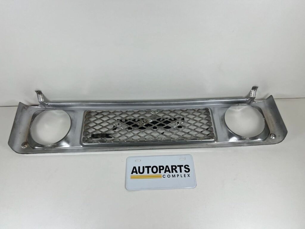 Genuine Toyota Land Cruiser 70 Series Chrome Front Grille BJ70 BJ73 HJ60 Diesel OEM 1985 - 1987 (9)