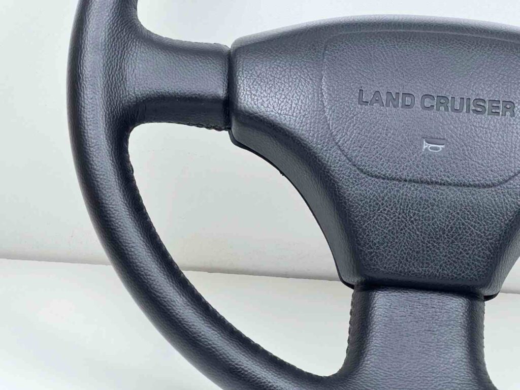Genuine Toyota Land Cruiser 80 Series OEM 3-Spoke Black Steering Wheel (FJ80 FZJ80 HZJ81) (6)