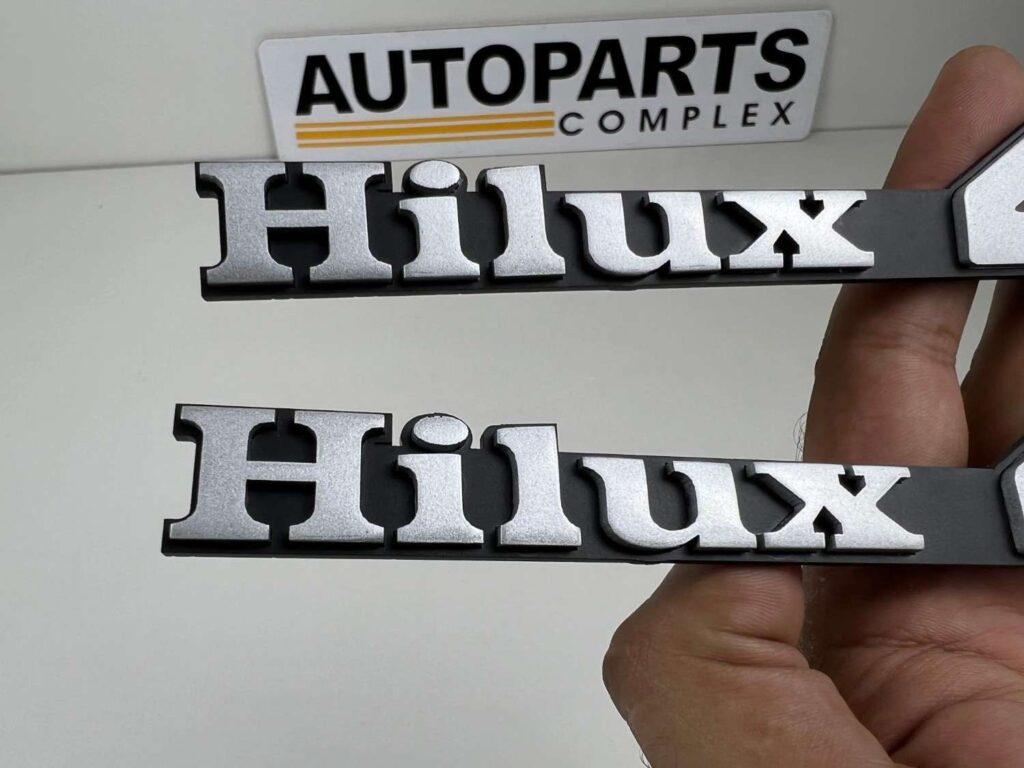 Hilux 1979 - 1983 4WD RN30 Ln40 RN36 fender badges pair (7)