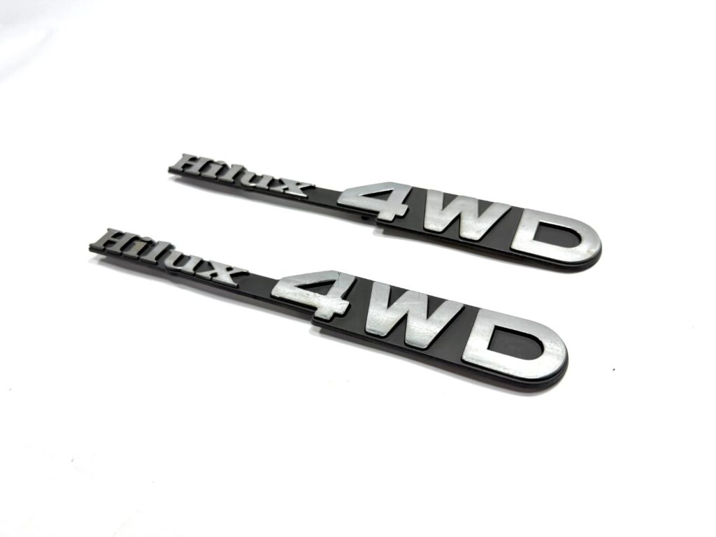 Hilux 1979 - 1983 fender 4wd badges OEM (2)
