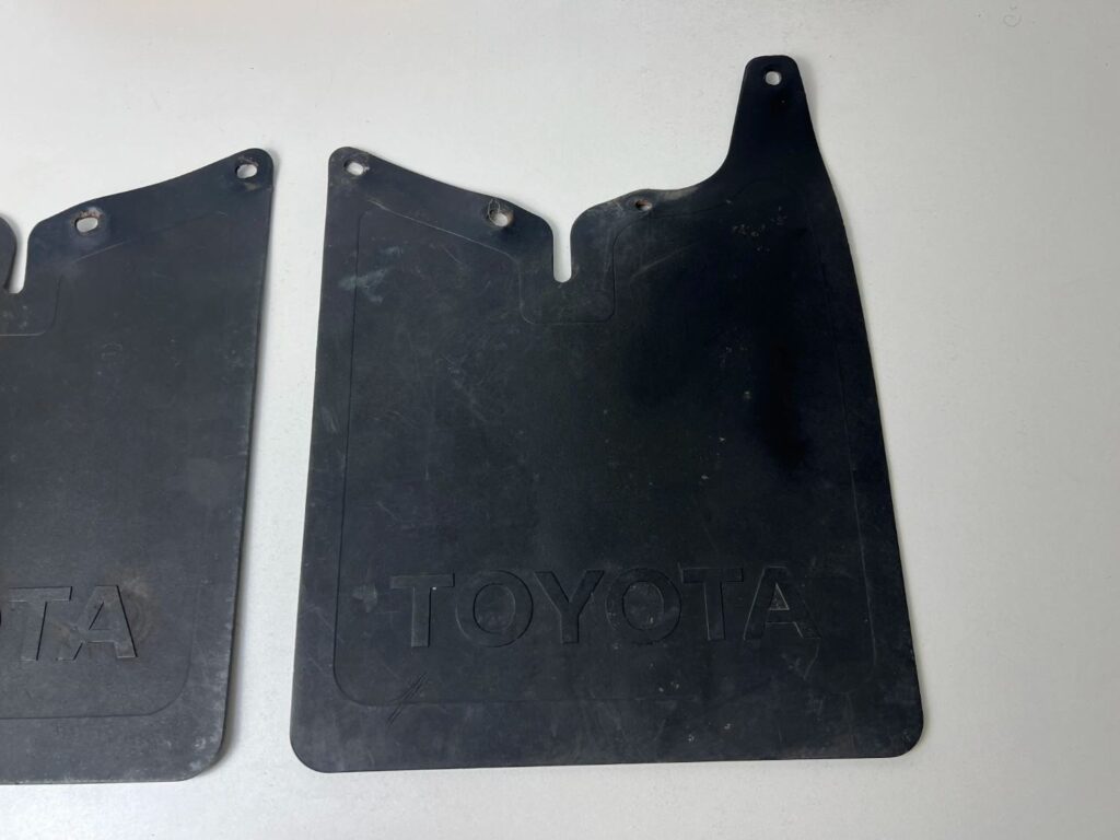 Hilux 1979 - 1983 front OEM mud flaps (4)