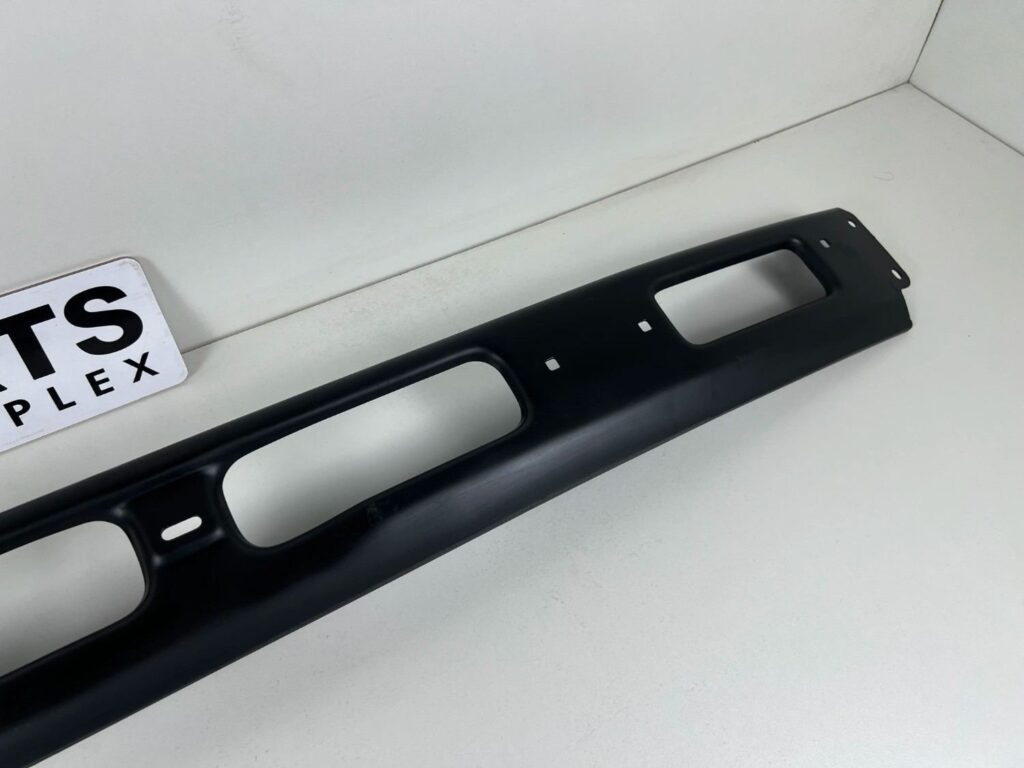 Hilux pickup 1981 1982 1983 4WD OEM front bumper bar (5)