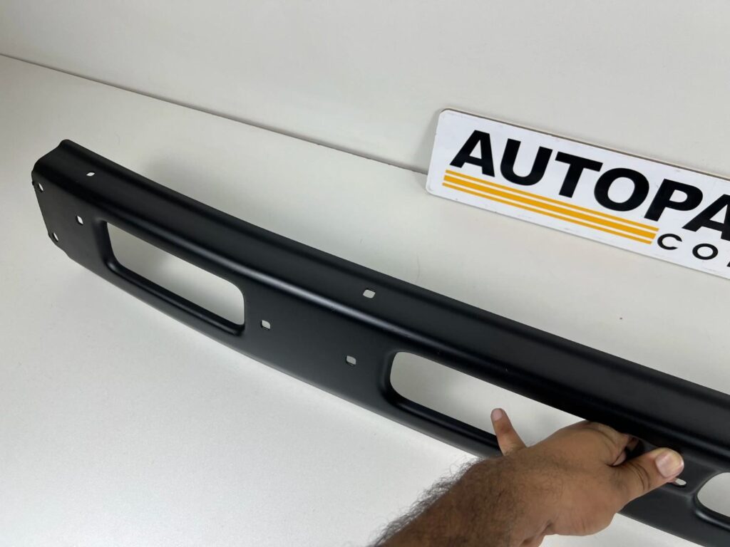 Hilux pickup 1981 1982 1983 4WD OEM front bumper bar (8)