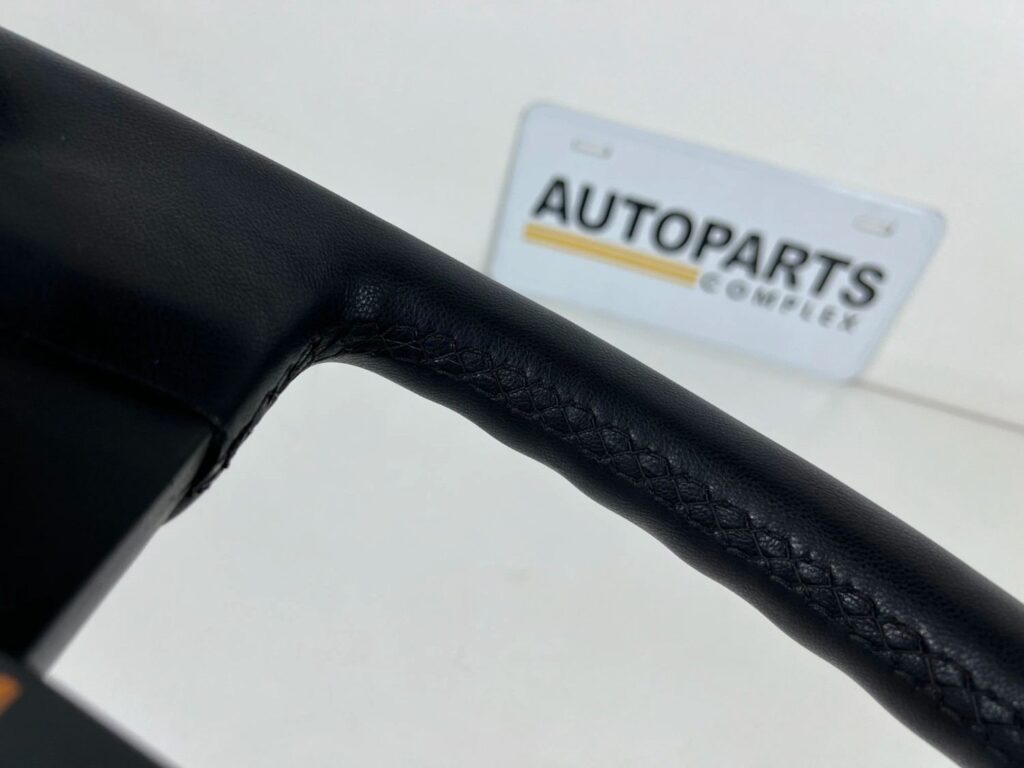 Hilux pickup 4runner 1st gen 1984 - 1988 4wd JDM steering wheel (8)