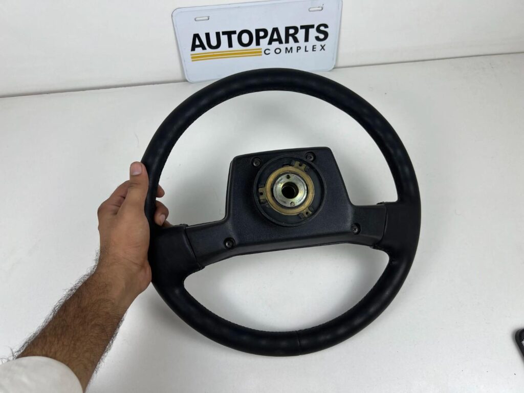 Hilux pickup 4runner 1st gen 1984 - 1988 4wd JDM steering wheel (9)