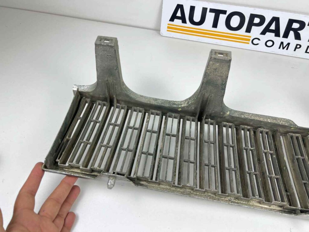 Nissan Cedric 430 Y30 radiator grille (10)