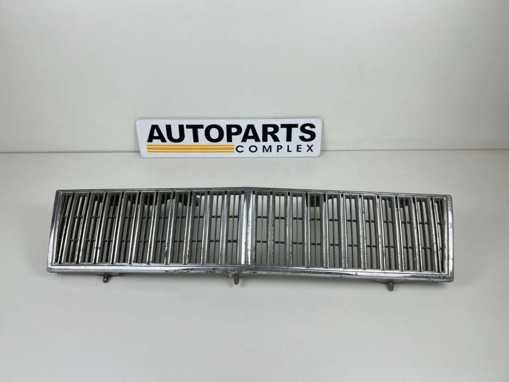 Nissan Cedric 430 Y30 radiator grille (2)