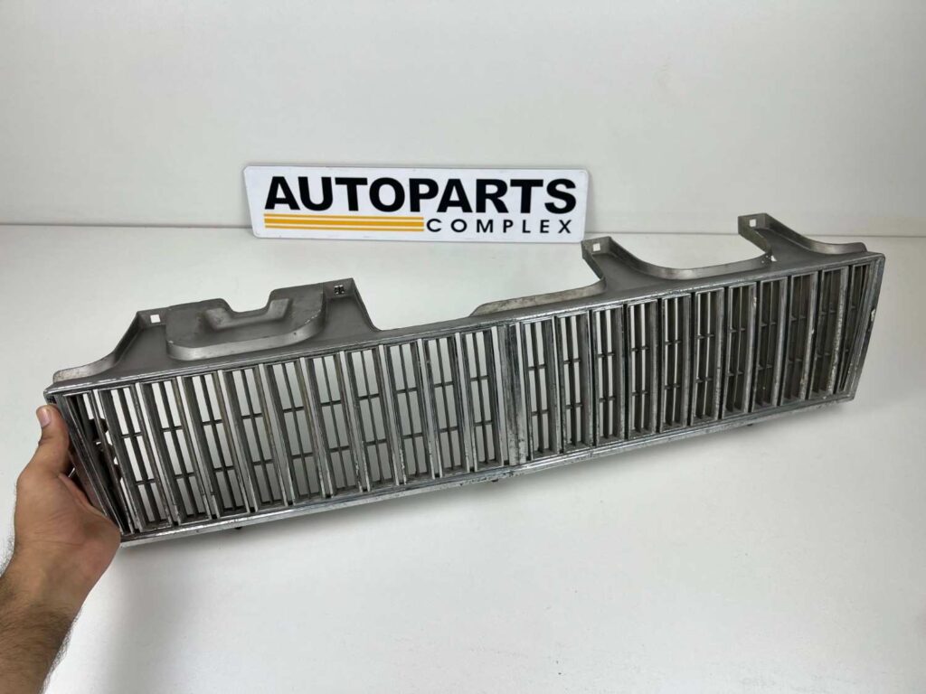Nissan Cedric 430 Y30 radiator grille (4)