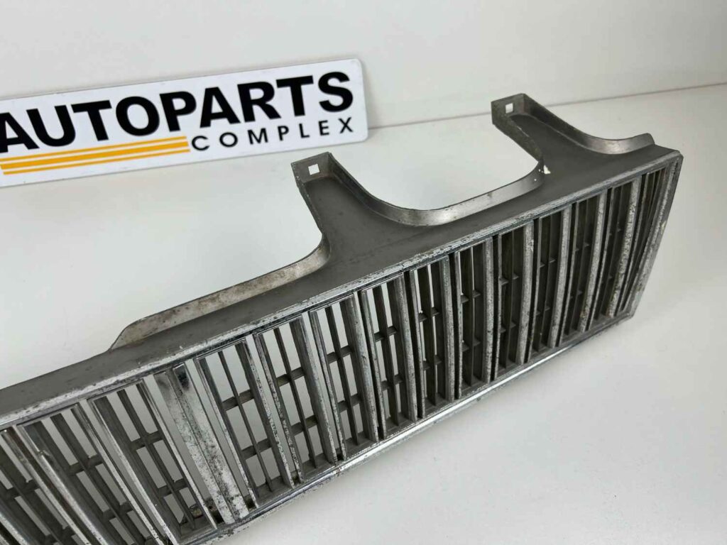 Nissan Cedric 430 Y30 radiator grille (6)