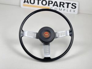 Nissan Datsun Sunny b210 GX Rare steering wheel (2)