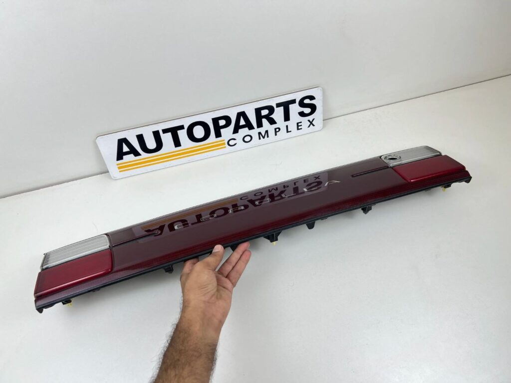 OEM Toyota Corolla AE100 AE101 Rear Trunk Lid Garnish Panel (1993–1997) – Mint Condition (10)