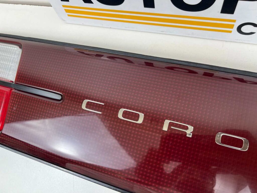 OEM Toyota Corolla AE100 AE101 Rear Trunk Lid Garnish Panel (1993–1997) – Mint Condition (3)