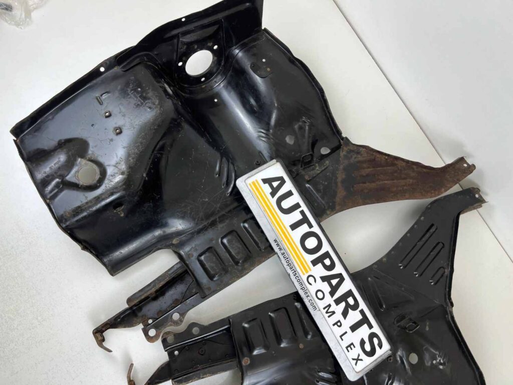 Starlet KP60 kp61 Front fender inner aprons OEM new (17)